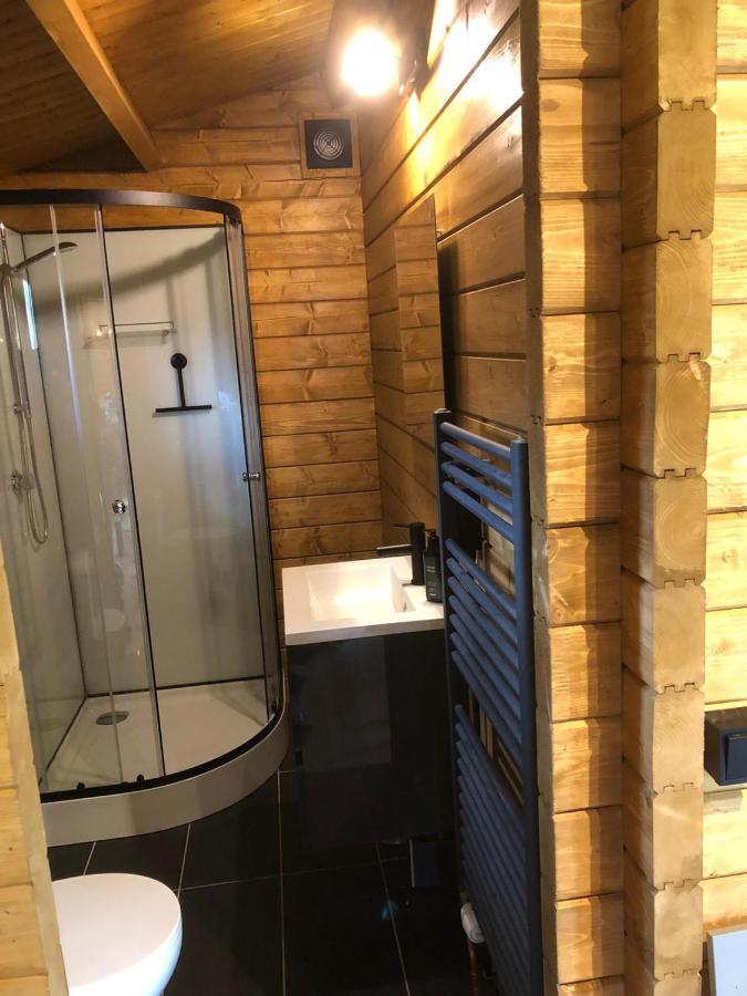 皮滕3 Slaapkamer Blokhut Met Opgemaakte Bedden别墅 外观 照片